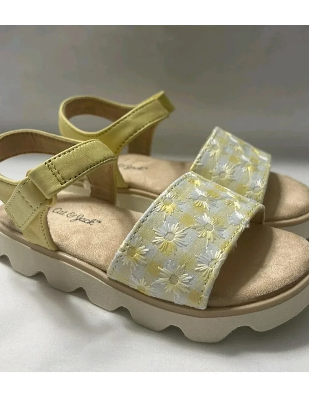 Cat & Jack Yellow Daisy Strap Sandals Toddler 5